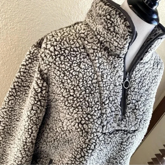 Thread & Supply Teddy Fleece 1/4 Zip Pullover Sweater Borg Gray: Size Medium - Picture 2 of 11